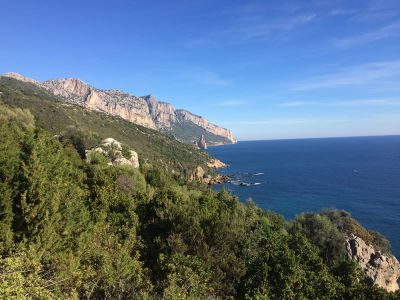 Blick auf die Ostkste Pedra Longa