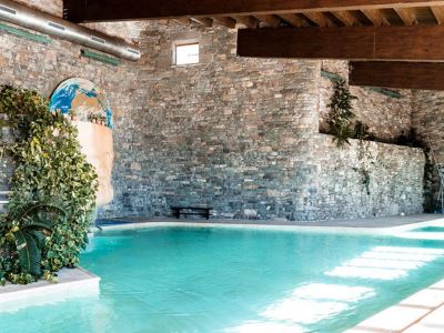 schwimmbad steinwand ruhe spa�